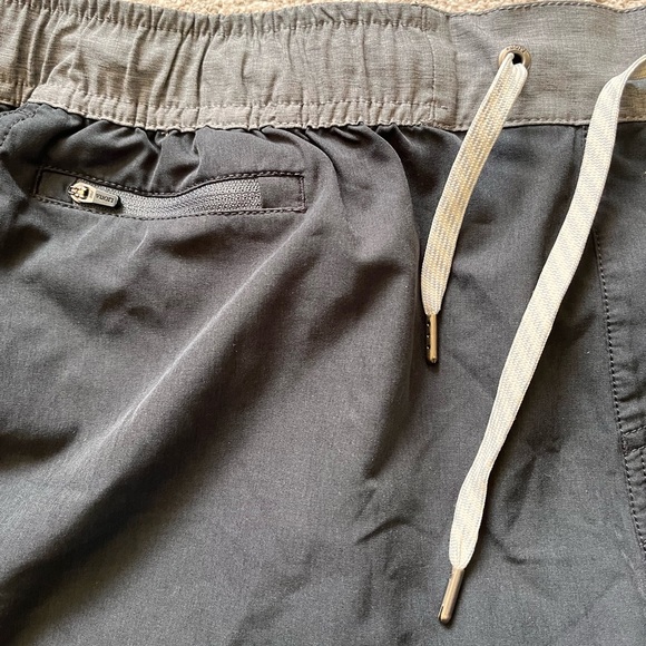 Mens Vuori 7” Banks Shorts Size XL - Picture 7 of 9